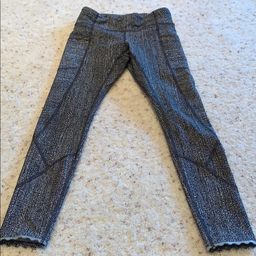 Special edition scallop leggings